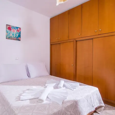 Ergina Home, Cozy 2 Bedroom Апартаменти *