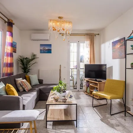 Ergina Home, Cozy 2 Br Apartament