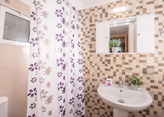 Ergina Home, Cozy 2 Bedroom Hersonissos (Crete)