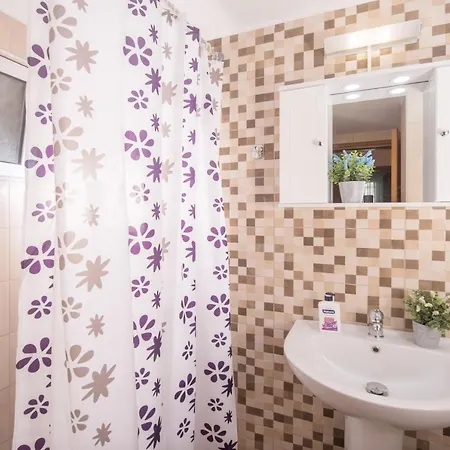 Ergina Home, Cozy 2 Bedroom Hersonissos (Crete)